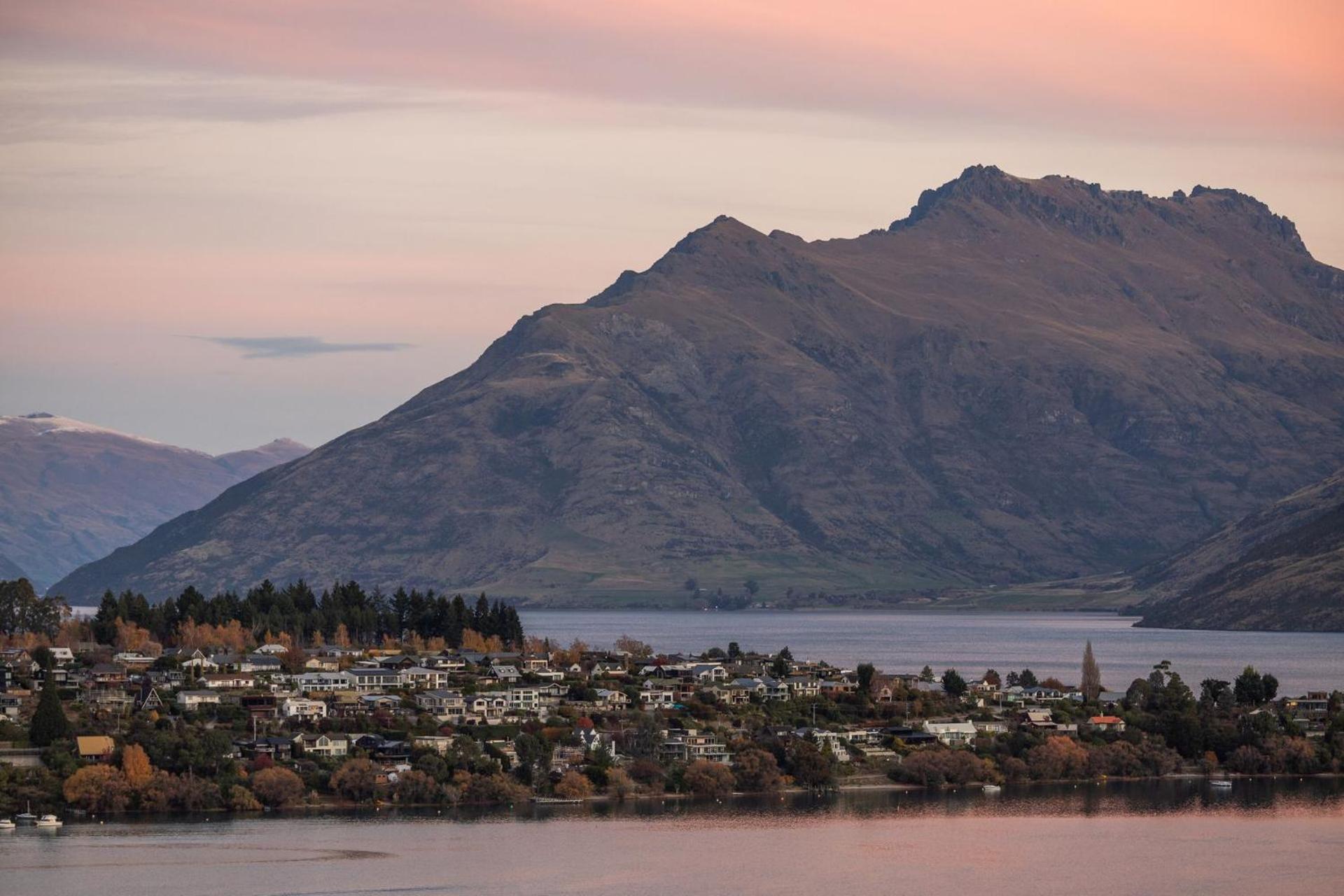 St Matthews Views Cecil Queenstown Exterior foto